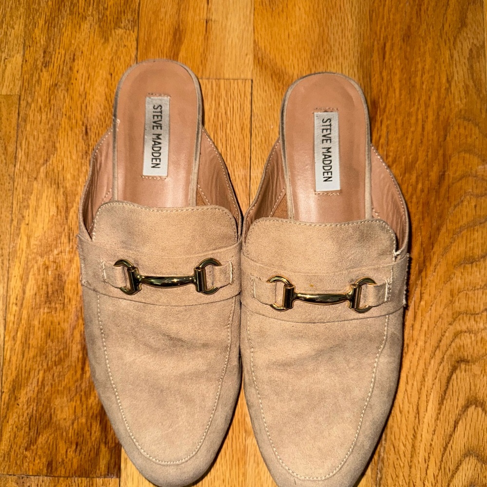 Steve Madden Beige Suede Loafers